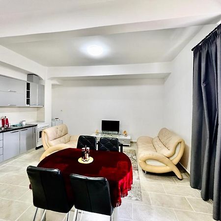 Kristian Apartments Берат Экстерьер фото