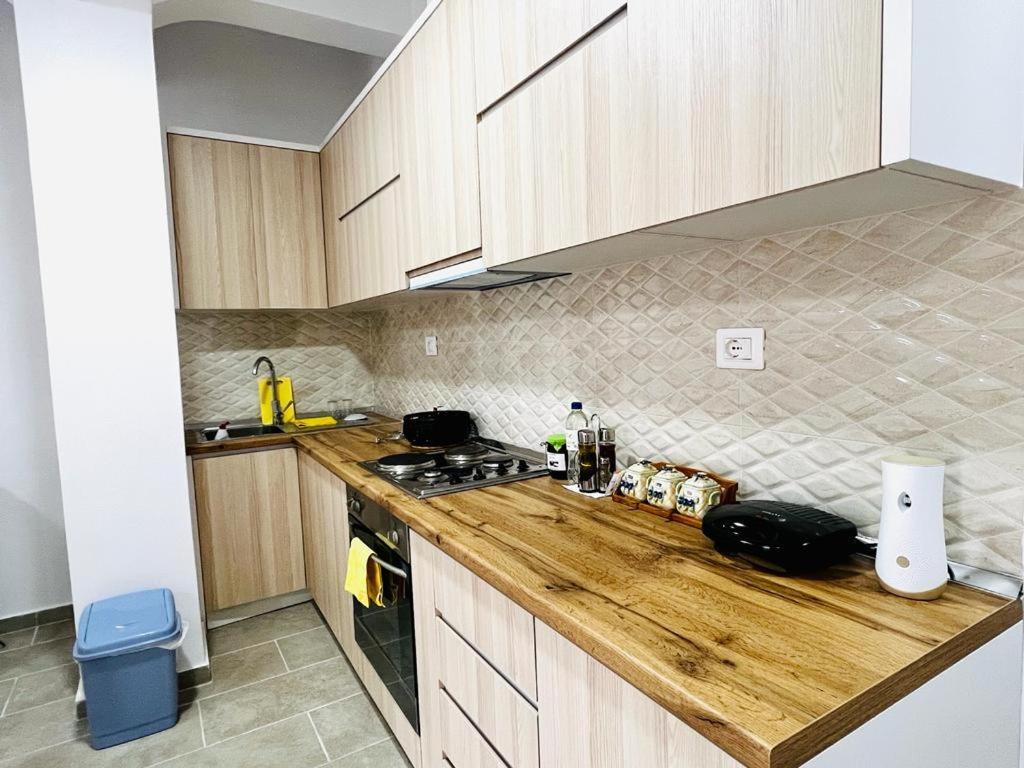 Kristian Apartments Берат Экстерьер фото