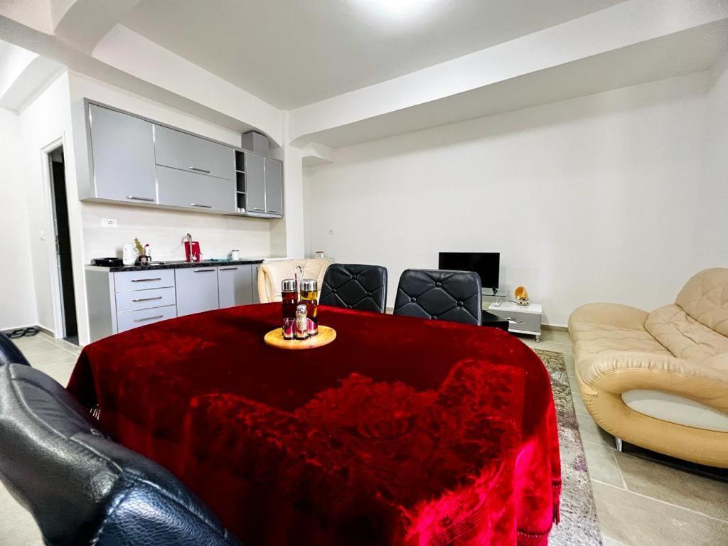 Kristian Apartments Берат Экстерьер фото