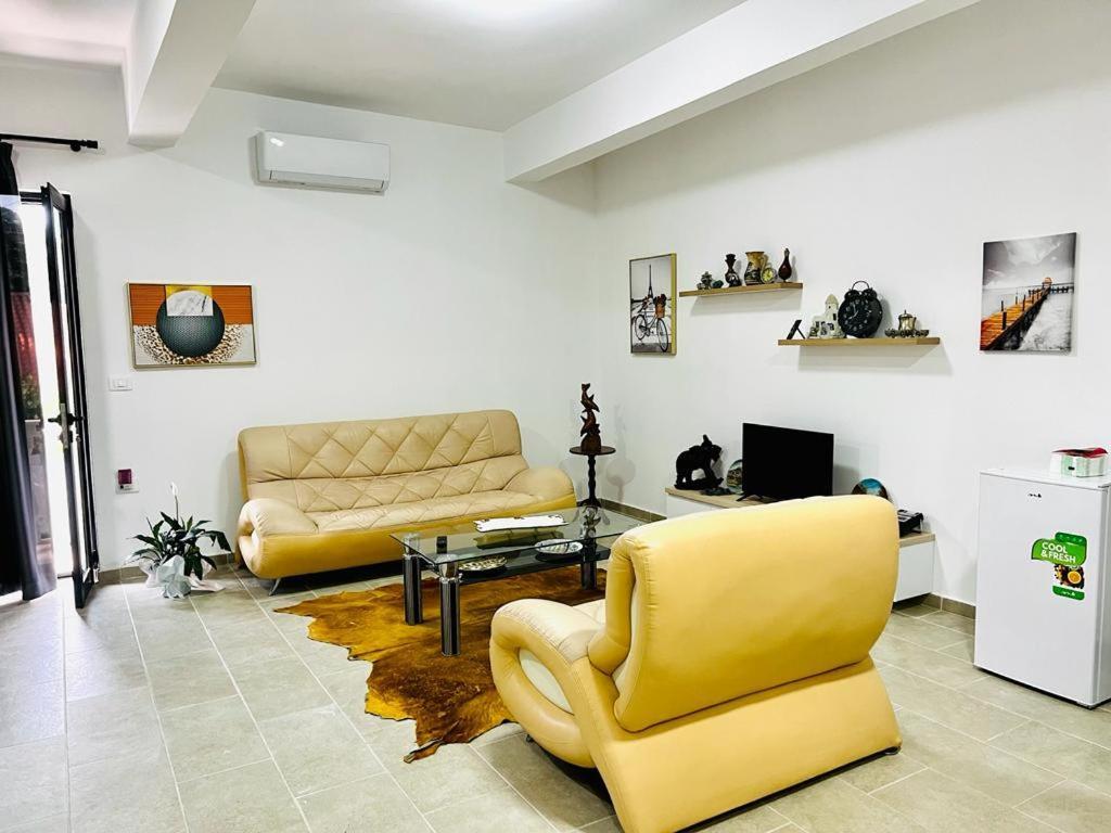 Kristian Apartments Берат Экстерьер фото